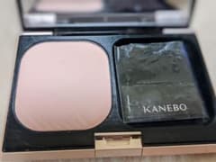 Kanebo　ファンデーション兼おしろいのサムネイル