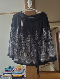 フレアスカート ブラック 花柄 Lサイズのサムネイル