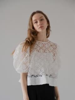 【maison de Dolce 】完売品チュールレーストップス 半袖ブラウス maison de Dolce 】完売品チュールレーストップス 半袖ブラウス - メルカリ