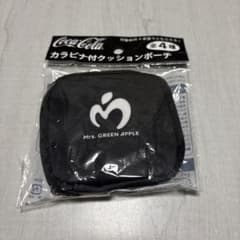 Mrs. GREEN APPLE コカ・コーラ カラビナ付クッションポーチ