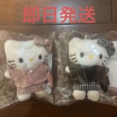 新品未開封】ハローキティ lowrys farm キーホルダーピンク&ブラック