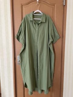未使用タグ付き　ロングシャツワンピ　カーキーのサムネイル
