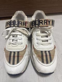BURBERRY スニーカー チェック柄 ストラップのサムネイル