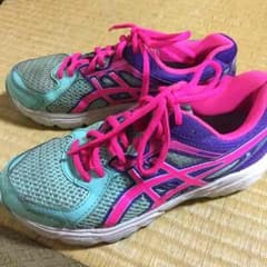 子供〜女性向け アシックスランニングシューズのサムネイル