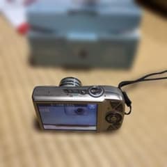 Canon IXY DIGITAL 830 IS with battery charger
