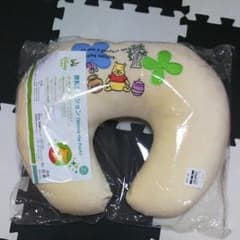 送料込み！未開封 未使用授乳クッションのサムネイル
