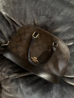 COACH ブラウンレザーハンドバッグのサムネイル