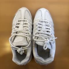 週末価格‼️美品✨Nike Air Max 95 ホワイトスニーカーのサムネイル