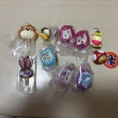 ガチャガチャキーホルダーなどのサムネイル