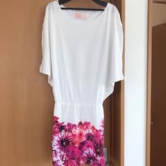 リゾートフラワーワンピースのサムネイル