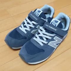 ニューバランス シューズ 24㌢のサムネイル