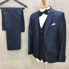 【値下中】ネイビーのタキシードスーツ Sサイズのサムネイル