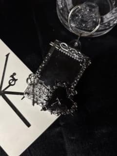 ブラック 黒 アクキー アクリルキーホルダー デコ キーホルダー ハンドメイドのサムネイル
