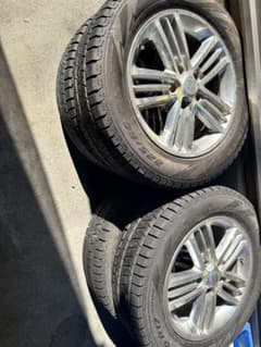 225/60R17 エルグランドe51 タイヤのサムネイル