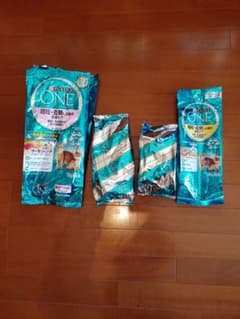 【２種/900g】ピュリナ ワン キャットフード 避妊・去勢した猫の体重ケアのサムネイル
