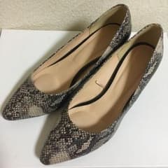 パイソン柄 パンプスのサムネイル