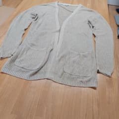 UNIQLO ベージュ カーディガン Lサイズのサムネイル