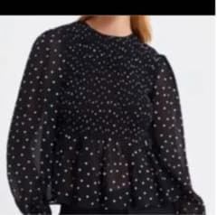 ZARA ドット柄ブラウス　シャーリングペプラムのサムネイル