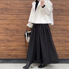 Dolce.ボリュームフレアスカート　ブラックのサムネイル