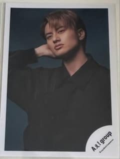 Aぇ! group 小島健 公式写真　オフショのサムネイル