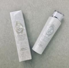 新品 ララビュウホワイトCエッセンスローション 150ml 化粧水美容液