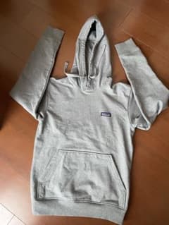 patagonia トレーナー　フードつきのサムネイル