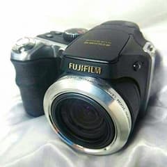 更に値下げ！キレイなFUJiFILMーFINEPIXーS8100fdのサムネイル
