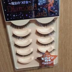 つけまつげのサムネイル