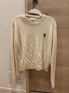 ami Paris アイボリー ニットセーター 赤いリボン刺繍のサムネイル
