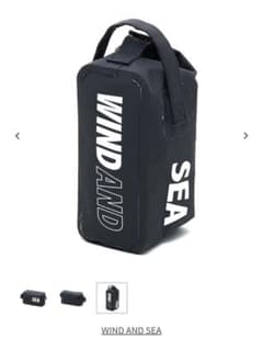 希少！WIND AND SEA 防水ポーチ ブラック　非売品ピンバッジ付き 希少！WIND AND SEA 防水ポーチ ブラック 非売品ピンバッジ付き - メルカリ