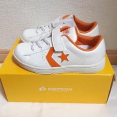 連休Sale 新品 コンバース ALL STAR スニーカー 19cmのサムネイル