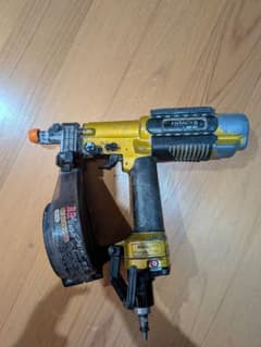 HITACHI WF4H 高圧ビス打ち機　ジャンクのサムネイル