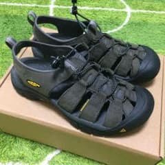 Keen newport サンダルのサムネイル