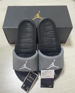新品 タグ付き NIKE JORDAN 27cm ナイキ ジョーダン サンダルのサムネイル