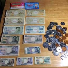 おもちゃのお金のサムネイル