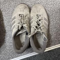 adidas GAZELLE スニーカー ベージュのサムネイル