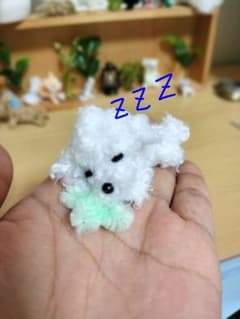すやすや眠る犬 モールアートミニチュアぬいぐるみ ハンドメイドトイプードルのサムネイル
