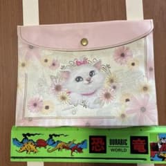 東京ディズニーリゾート 猫 キャラクター フラットポーチのサムネイル