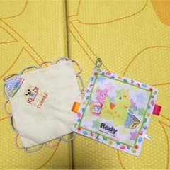 コンビ と ロディ クシュクシュハンカチ 二枚セットのサムネイル