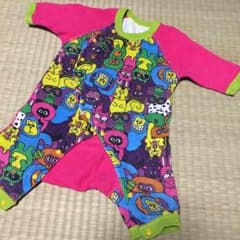 ベビー服。ロンパース。のサムネイル