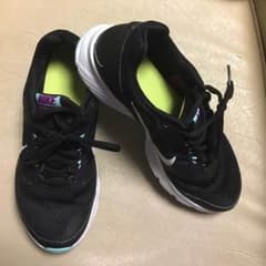 ☆送料込☆レディースNIKEシューズ  24.5㎝  汚れ無しのサムネイル