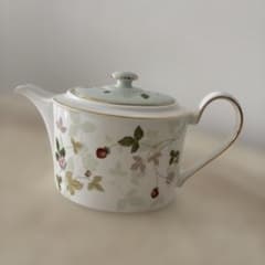WEDGWOOD 未使用　ワイルドストロベリー　ティーポットのサムネイル