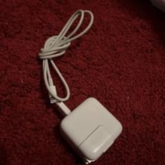 ケーブル1mと12wアダプタアップル純正 充電器正規品 iPhoneのサムネイル