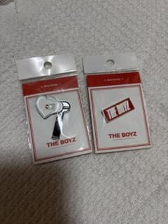 THE BOYZ メタルバッジ 2点セットのサムネイル