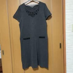 LAURA ASHLEY ビジュー付きワンピース グレーのサムネイル