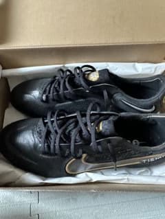 Nike Tiempos サッカーシューズ ブラック/ゴールドのサムネイル