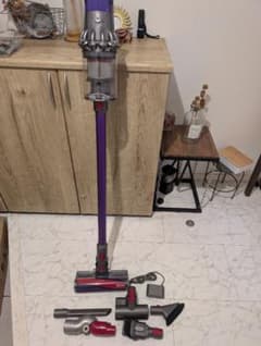 Dyson V10 SV12 スティッククリーナー 本体 付属品多数 - メルカリ