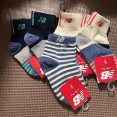 新品　靴下セット　ニューバランス　13〜19㎝のサムネイル