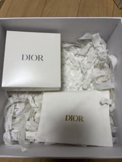Dior ラウンドポーチ ゴールドのサムネイル