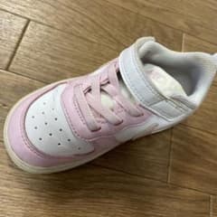 NIKE キッズスニーカー ピンク 片方のサムネイル